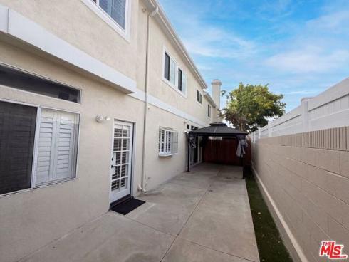 18743  Chapel   Lane, Huntington Beach, CA