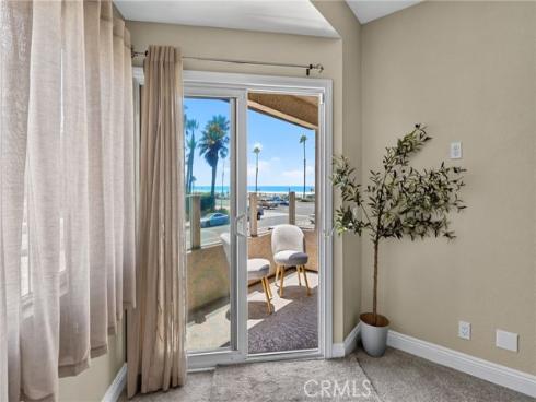 1400 Pacific Coast Hwy 103 , Huntington Beach, CA