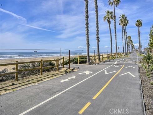 1400 Pacific Coast Hwy 103 , Huntington Beach, CA