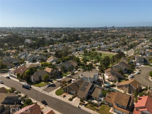 8381 Seaport Dr. , Huntington Beach, CA