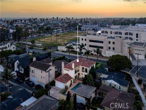 736  14th  , Huntington Beach, CA
