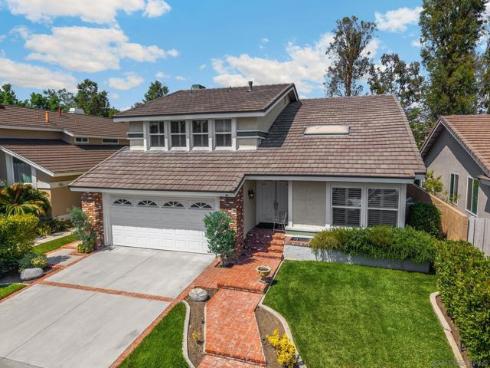 40 Brena , Irvine, CA