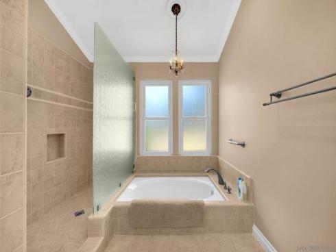 40 Brena , Irvine, CA
