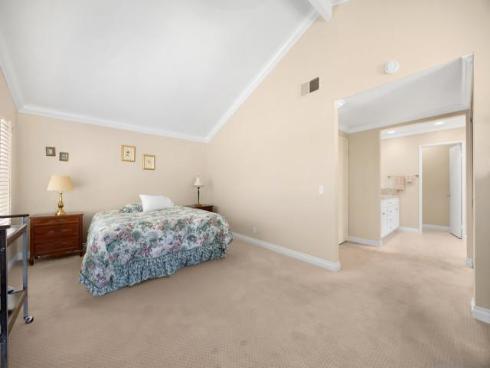 40 Brena , Irvine, CA