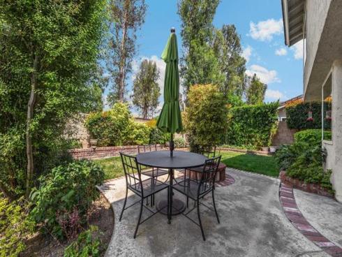 40 Brena , Irvine, CA