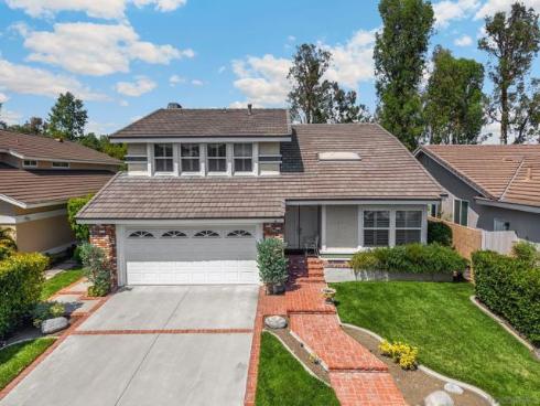 40 Brena , Irvine, CA