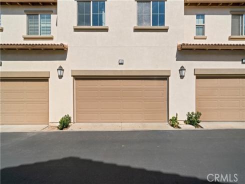 142  Hedge Bloom  , Irvine, CA