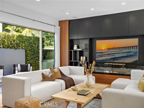 51  Fenway  , Irvine, CA