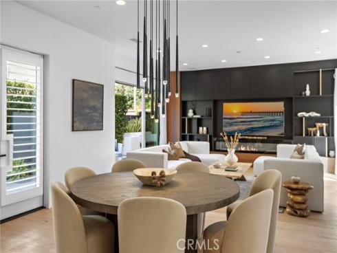 51  Fenway  , Irvine, CA