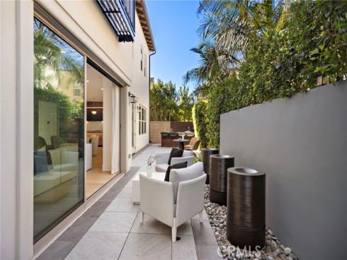 51  Fenway  , Irvine, CA