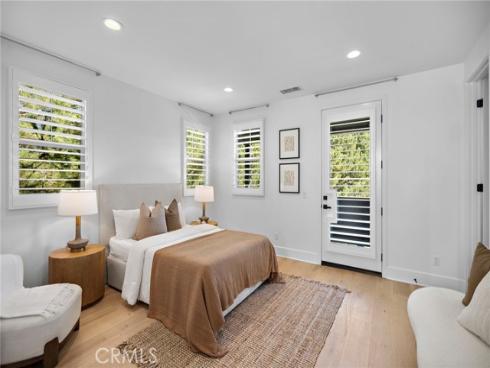 51  Fenway  , Irvine, CA