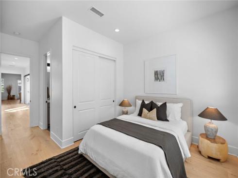 51  Fenway  , Irvine, CA