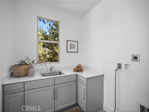 51  Fenway  , Irvine, CA
