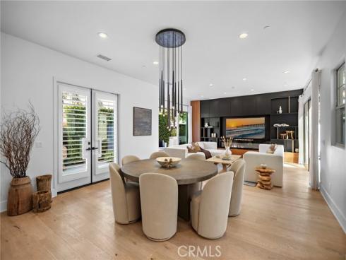 51  Fenway  , Irvine, CA