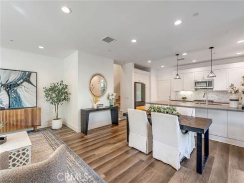 177 Frame , Irvine, CA