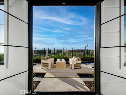 552 Peninsula , Irvine, CA