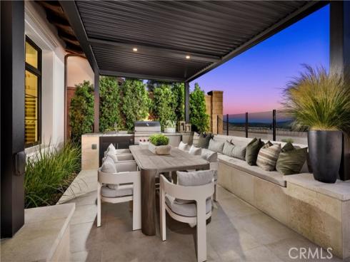 552 Peninsula , Irvine, CA