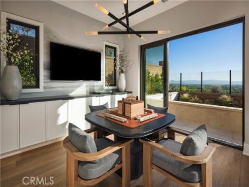 560 Peninsula , Irvine, CA