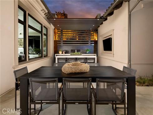 560 Peninsula , Irvine, CA