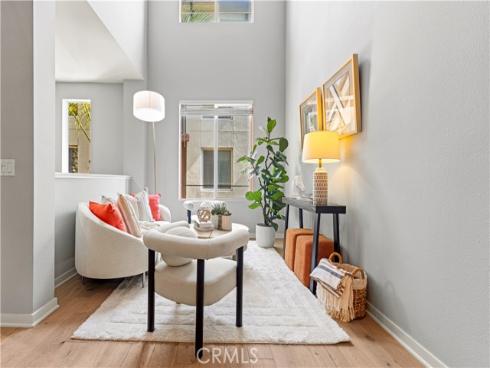 543 Rockefeller , Irvine, CA