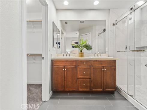 543 Rockefeller , Irvine, CA