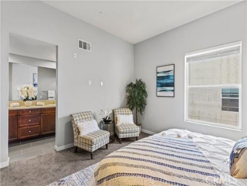 543 Rockefeller , Irvine, CA