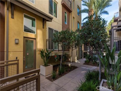 543 Rockefeller , Irvine, CA