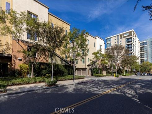 543 Rockefeller , Irvine, CA