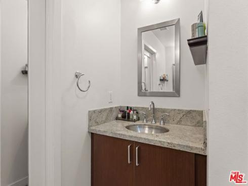 25 Delancy , Irvine, CA
