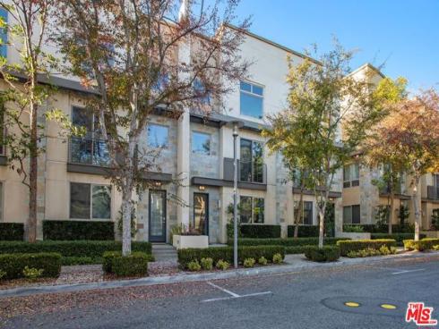25 Delancy , Irvine, CA