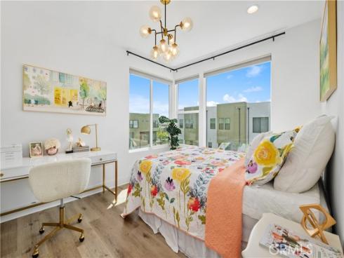 154 Keeper , Irvine, CA