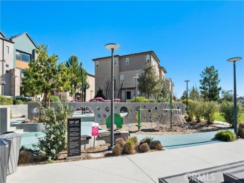 154 Keeper , Irvine, CA