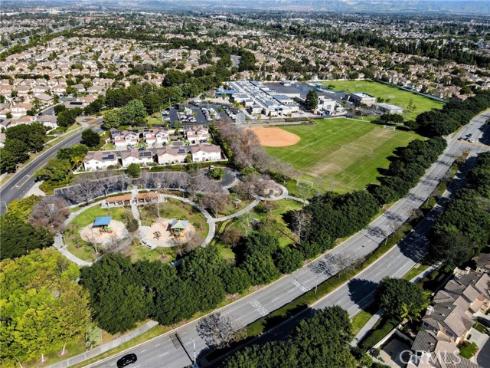 902 Solvay Aisle , Irvine, CA