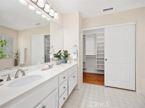 50 Linhaven , Irvine, CA