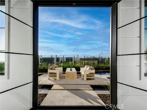 536 Peninsula , Irvine, CA