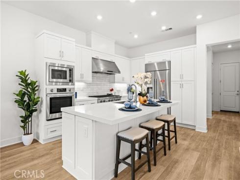 426 Treble , Irvine, CA