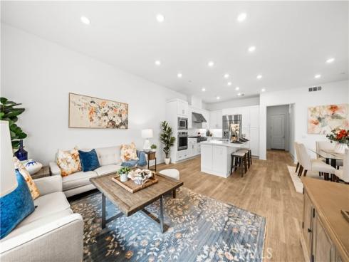 426 Treble , Irvine, CA