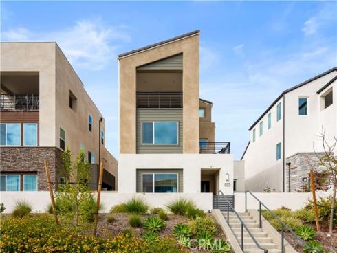 426 Treble , Irvine, CA