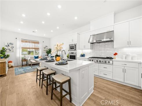 426 Treble , Irvine, CA