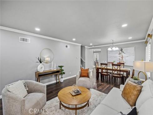 74 Linhaven , Irvine, CA