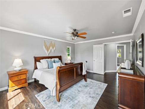 74 Linhaven , Irvine, CA