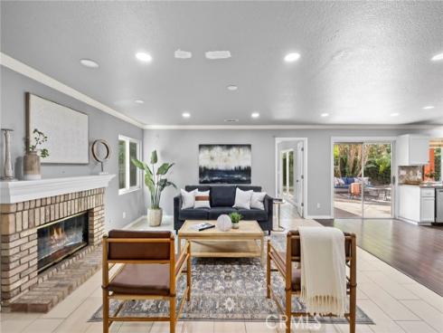 74 Linhaven , Irvine, CA