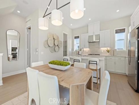 848 Sonia , Irvine, CA