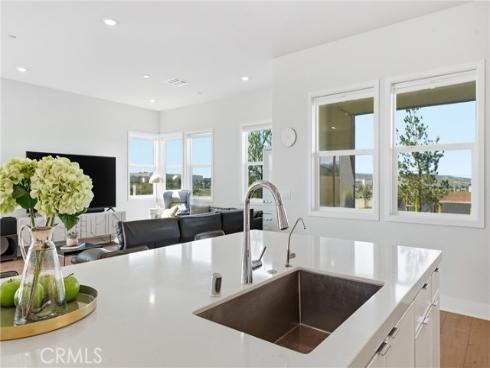 458 Loon , Irvine, CA