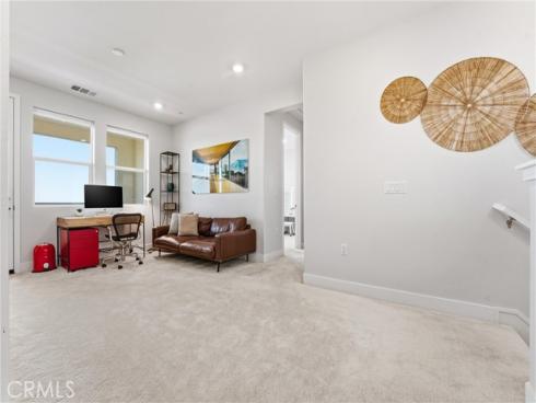458 Loon , Irvine, CA