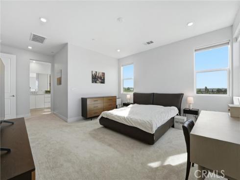 458 Loon , Irvine, CA