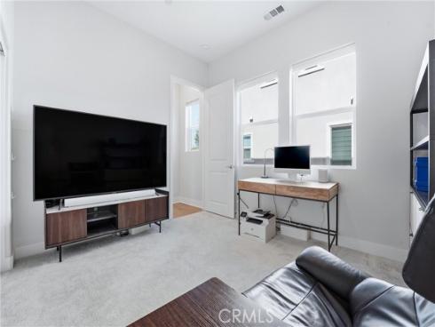 458 Loon , Irvine, CA