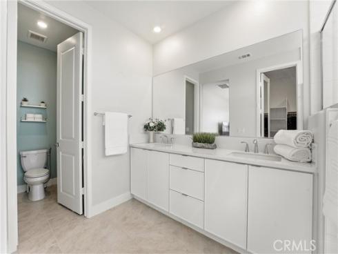 458 Loon , Irvine, CA