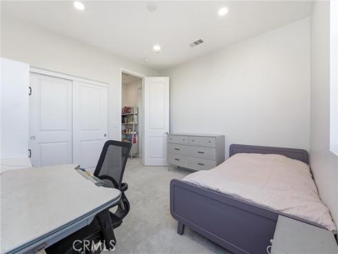458 Loon , Irvine, CA