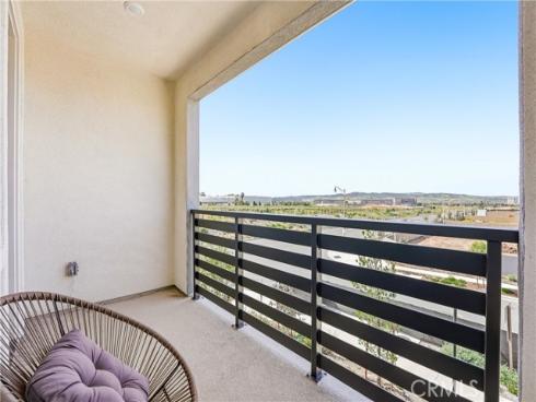 458 Loon , Irvine, CA